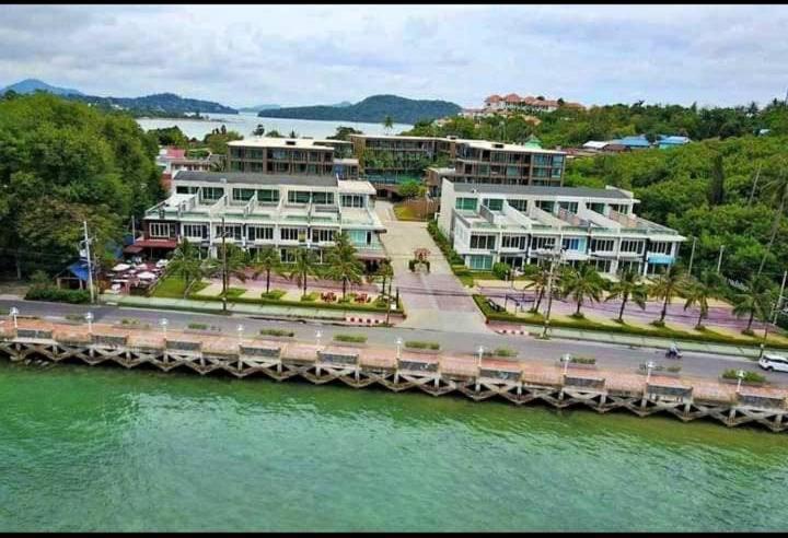 Panwa Beach Side Beachfront プーケット エクステリア 写真