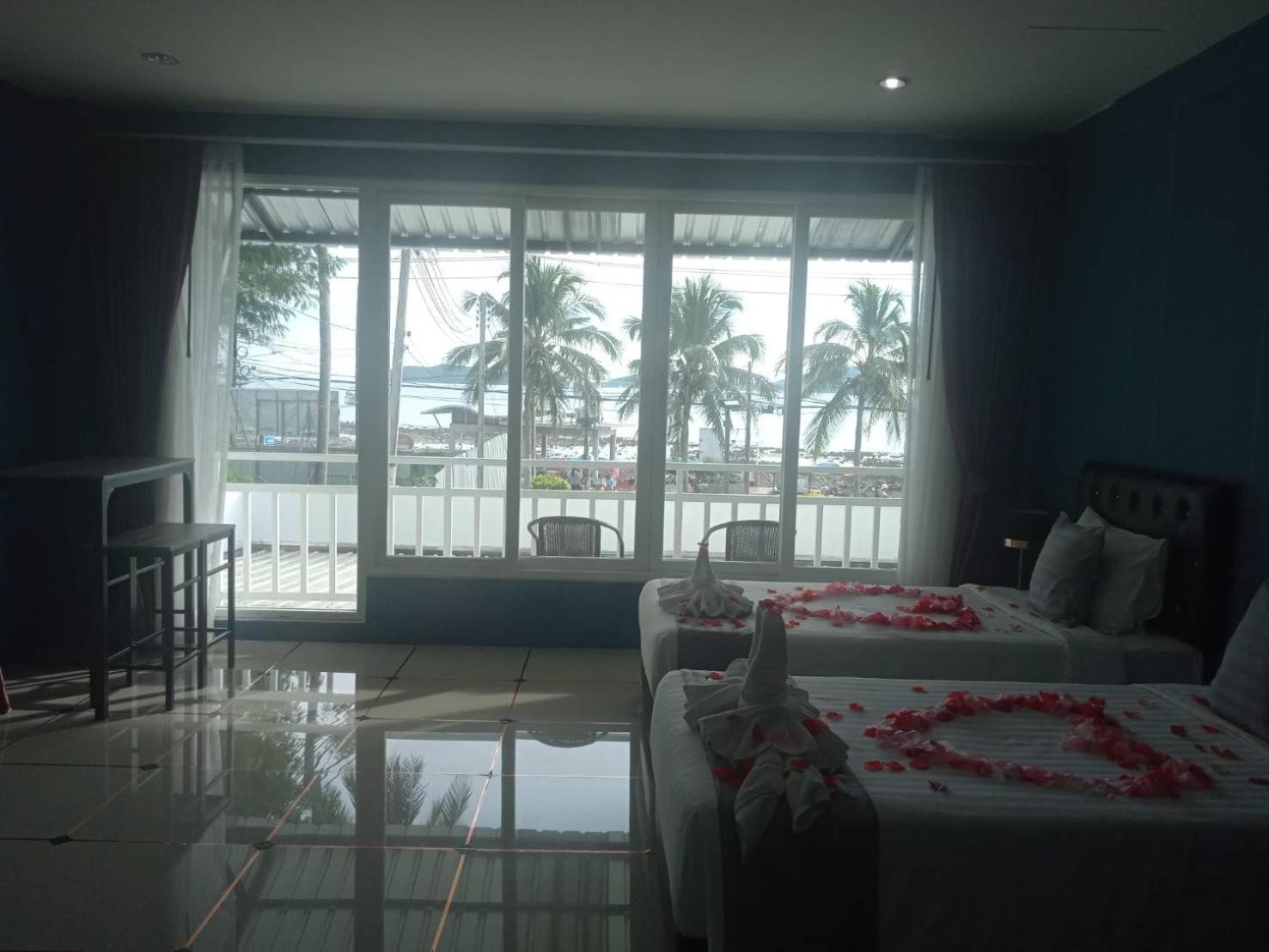 Panwa Beach Side Beachfront プーケット エクステリア 写真