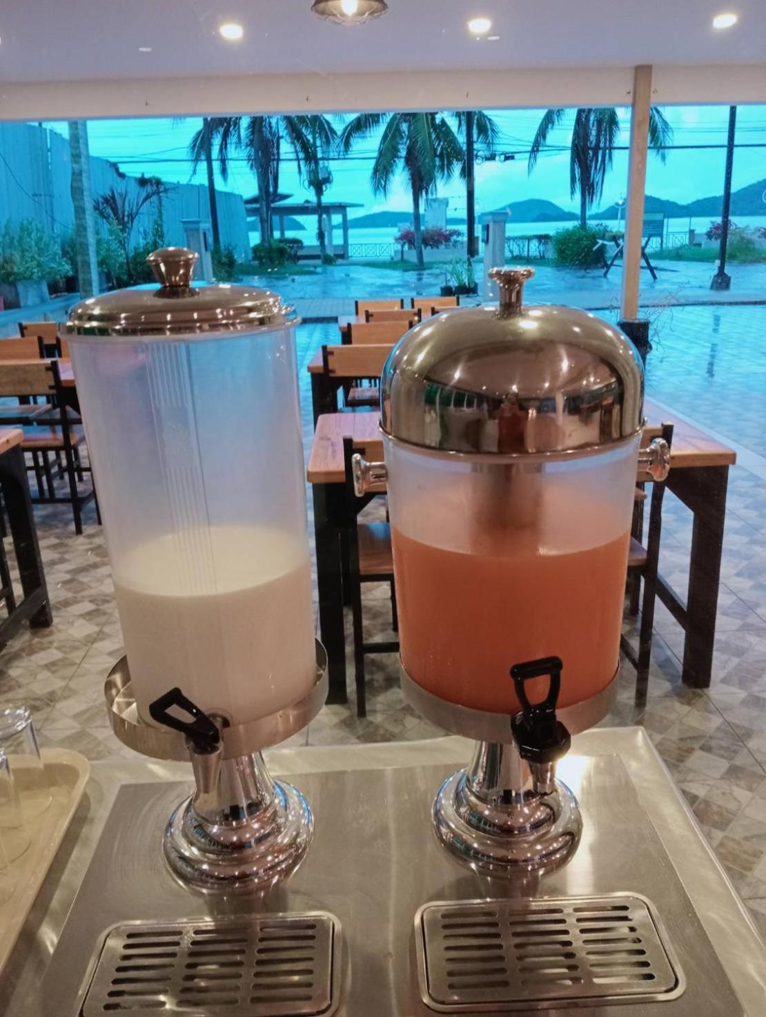 Panwa Beach Side Beachfront プーケット エクステリア 写真